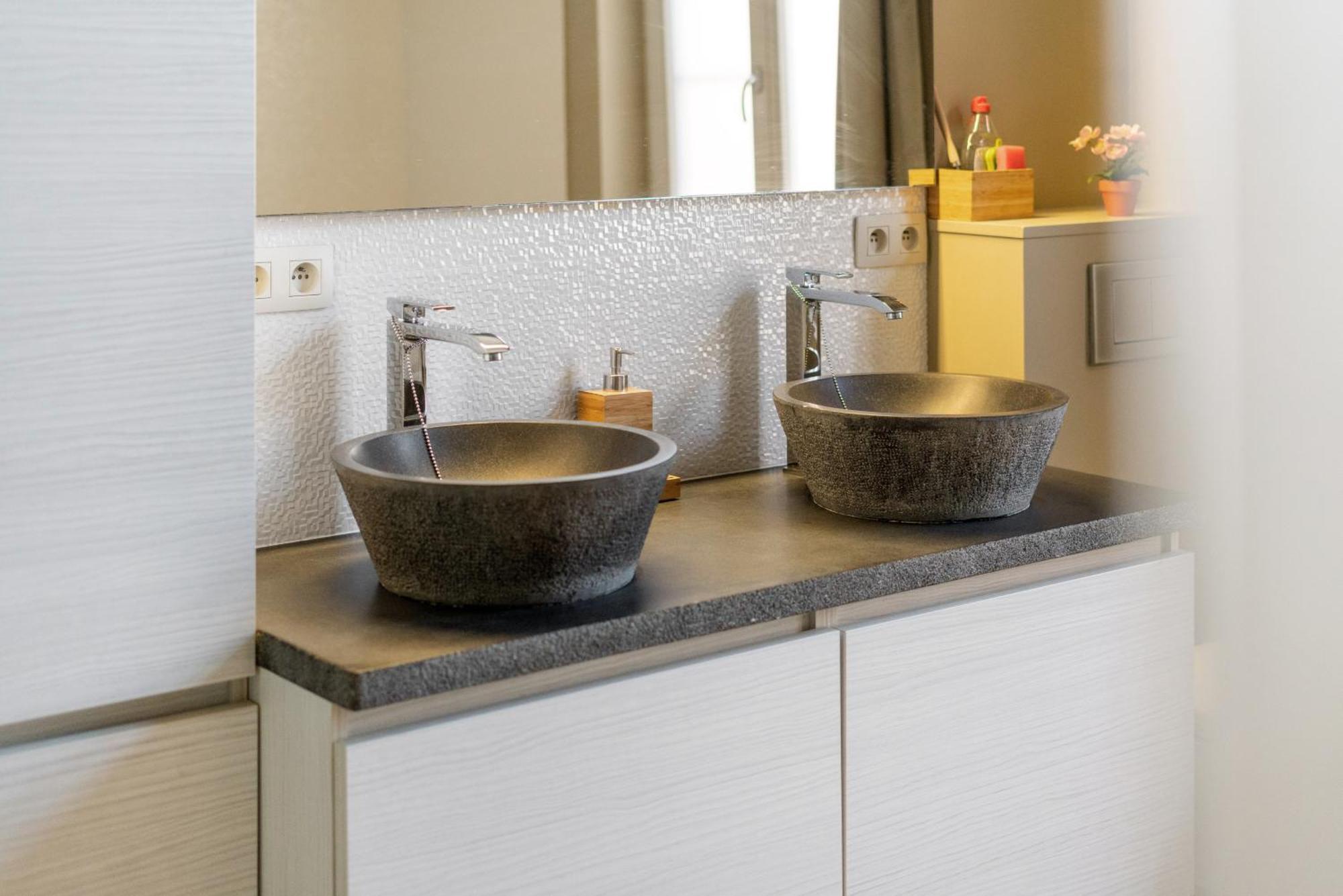 Spacious Guest Suites Near Historic Market - 5 Min Walk Bruges Extérieur photo